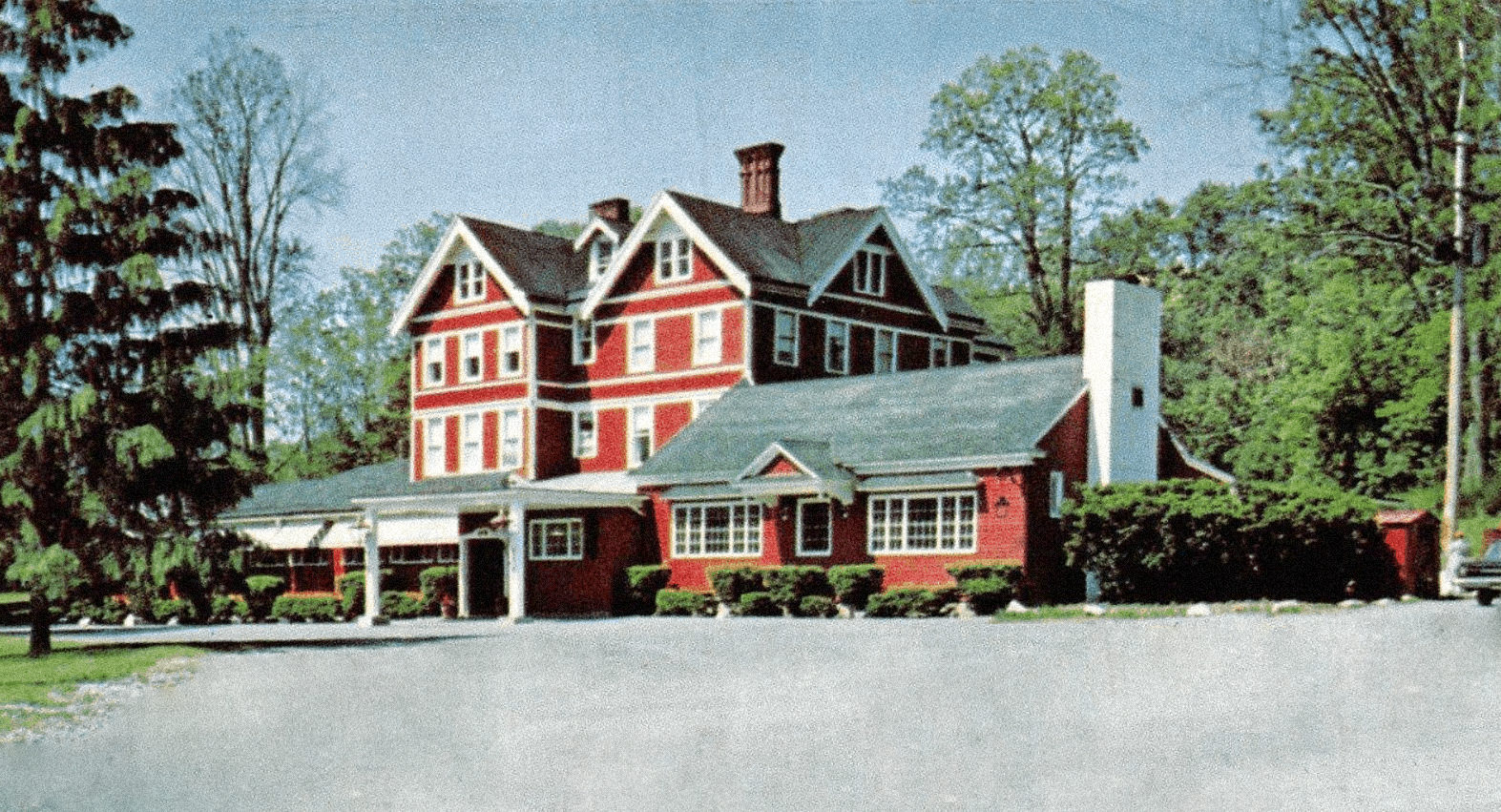 Vintage post card of the historic Springside Inn